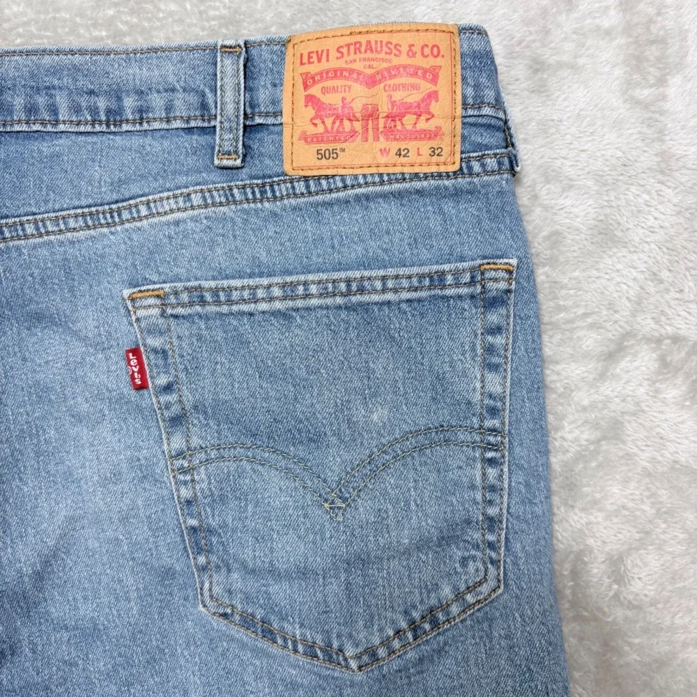 Levi's 505 Regular Fit Jeans Mens 42x32 Light Blue Stretch Straight Leg Denim